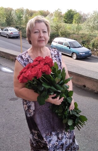 Ольга Щеперина, Россия, 70 лет, 1 ребенок. Хочу найти Порядочного, доброго, внимательного .Имею два образования преподаватель начальных классов, художественное