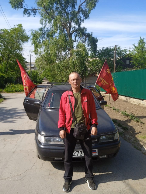 Денис, Россия, Донецк, 45 лет. Познакомлюсь с женщиной для любви и серьезных отношений, брака и создания семьи.Родился, крестился, учился, работаю, радуюсь жизни.... хочю найти любимую -неповторимую, чтобы радов