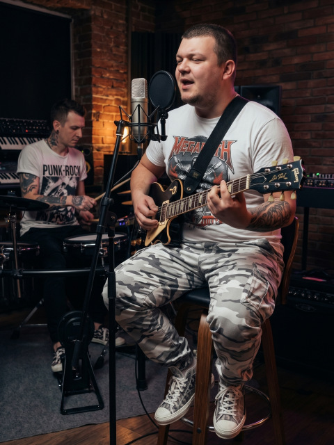 Игорь, Россия, Москва, 38 лет, 1 ребенок. Ищу: Основное для меня - адекватность, уравновешенность, отсутствие проблем с психикой, гневом... Нет алкогольной...  Анкета 832701. 