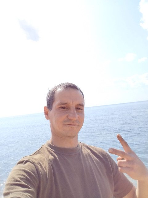 Антон, Россия, Краснодар, 39 лет. Хочу найти Заботливую, внимательнуюИщу спутницу по жизни для серьезных отношений, создания семьи.