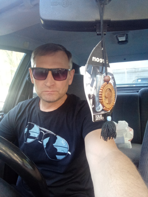 Александр, Россия, Воронеж, 47 лет, 1 ребенок. Хочу найти Худощавого телосложения, не высокого роста.Ищу женщину согласную на переезд. Любящую детей.