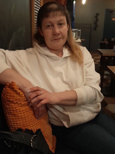 Светлана, Санкт-Петербург, м. Проспект Ветеранов, 43 года, 2 ребенка. Ищу мужчину 42-45 лет для серьёзных отношений. 🙂Ищу мужчину для серьёзных отношений.. 🙂