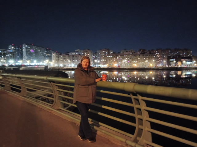 Светлана, Санкт-Петербург, м. Проспект Ветеранов, 43 года, 2 ребенка. Ищу мужчину 42-45 лет для серьёзных отношений. 🙂Ищу мужчину для серьёзных отношений.. 🙂