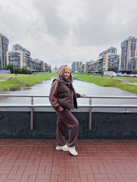Светлана, Санкт-Петербург, м. Проспект Ветеранов, 43 года, 2 ребенка. Ищу мужчину 42-45 лет для серьёзных отношений. 🙂Ищу мужчину для серьёзных отношений.. 🙂