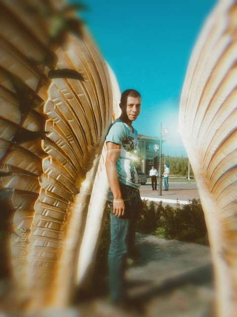 Ваня Мельников, Россия, Калининград, 31 год. Он ищет её: Хочу встретить ту единственную которой не нужно ни чего кроме любви сам детей не могу иметь по этой ни чего особого простой парнишка