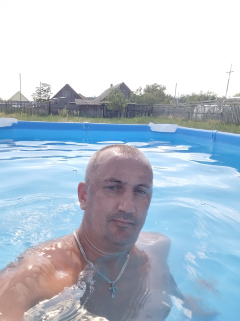 Олег, Беларусь, Гомель, 43 года, 1 ребенок. Он ищет её: Познакомлюсь с женщиной для любви и серьезных отношений. Анкета 834310. 