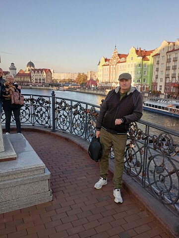 Олег Лукьяненко, Россия, 64 года, 1 ребенок. Хочу найти умную, не глупую, вернуюсерьезный, однолюб, умный, не глупый, смелый