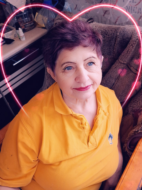 Валентина, Россия, Самара, 64 года. Она ищет его: Познакомлюсь с мужчиной для любви и серьезных отношений, брака и создания семьи, гостевого брака, дрПенсионерка, технолог молочной промышленности, а сейчас держу коз и варю свой сыр. 
Мы есть то, что