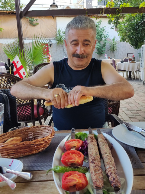 Армен, Санкт-Петербург, м. Проспект Ветеранов, 59 лет, 1 ребенок. Хочу найти Верную и умнуюРоботы в марском парту вдавец ичу сваю половину хочу за Нова любить и быть любимым