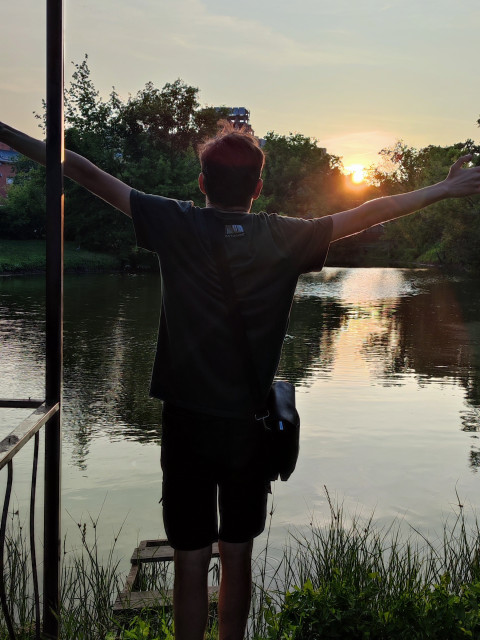 Сергей Золотарёв, Россия, Саратов, 25 лет. Ищу понимающую, добрую и энергичную девушку, открытую к развитию и приключениям. Предпочитаю стройныПривет! Меня зовут Сергей, живу в Саратове. Интересуюсь программированием, природой, фотографией и в