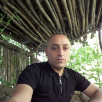 Edgar Nikoghosyan, Армения, Ереван, 42 года