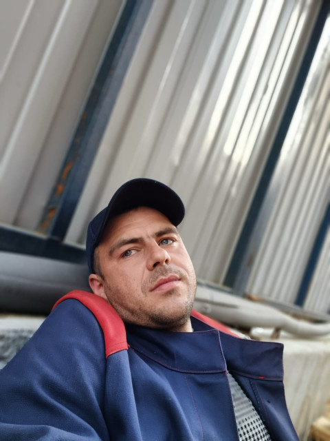 Виталий, Москва, 37 лет, 2 ребенка, 1 фото. Познакомлюсь с женщиной для любви и серьезных отношений, брака и создания семьи, гостевого брака, воспитания...  Анкета 835085. 