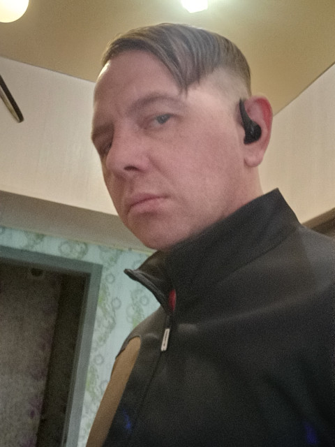 Александр, Россия, Бакал, 36 лет, 1 ребенок. Познакомлюсь с женщиной для любви и серьезных отношений, брака и создания семьи, воспитания детей, рСпортивное телосложение. Голубые глаза. Добрый, отзывчивый, честный, верный.