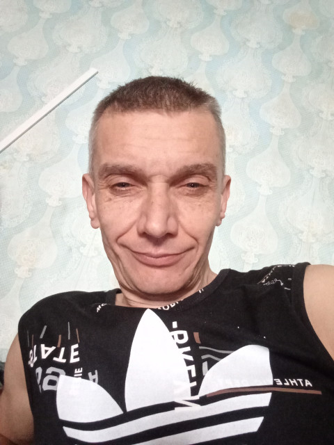 Дмитрий, Россия, Мариуполь, 49 лет. Он ищет её: Познакомлюсь с женщиной для любви и серьезных отношений.Работа только и спасает, одиночество и всё, что связано с ним