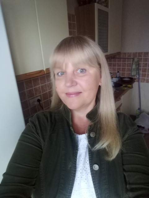 Ирина, Россия, Москва, 60 лет. Познакомлюсь с мужчиной для любви и серьезных отношений. Без фото не отвечаю.Я вдова, дети живут отдельно. Живу в Москве.