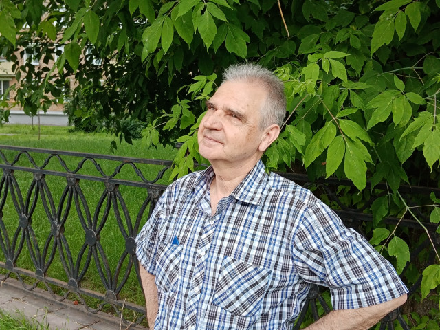 Сергей, Россия, Москва, 69 лет. Познакомлюсь с женщиной для брака и создания семьи, имеющей опыт ведения хозяйства в сельской местноРаботающий пенсионер. НИИ в Москве. Участок в СНТ в районе Шаховская Московской обл. 14, 3 соток. По