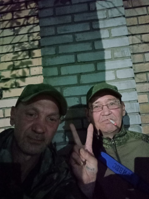 Расим, Россия, Донецк, 47 лет. Познакомлюсь с женщиной для любви и серьезных отношений, брака и создания семьи. пышачку, нежную, люКонтракт СВО рост1м, 77см. вес80кг, курю, выпиваю, не любитель массоввак, люблю готовит, глаза карие