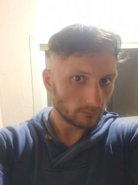 Юрий, Россия, Шахты, 40 лет. Познакомлюсь с женщиной для любви и серьезных отношений, брака и создания семьи, воспитания детей, рВежлив, воспитан, немного замкнут, добрый, чистоплотный, аккуратный, люблю готовить.