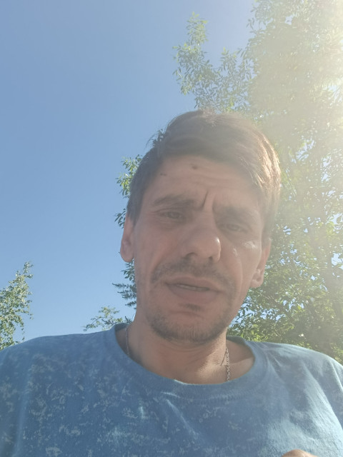 Вячеслав, Россия, Оренбург, 41 год. Познакомлюсь с женщиной для любви и серьезных отношений, брака и создания семьи, рождения совместныхВ разводе, работаю на заводе, детишек нету но всегда хотелось.