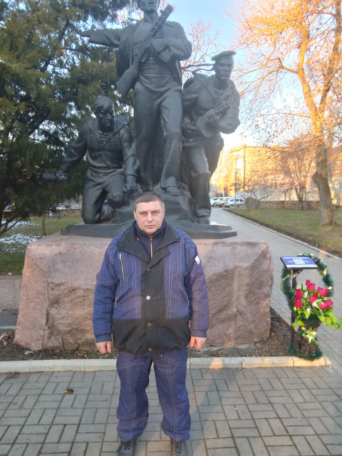 Олег, Бердянск, 53 года, 3 фото. Познакомлюсь с женщиной для любви и серьезных отношений, брака и создания семьи, воспитания детей, рождения...  Анкета 835756. 