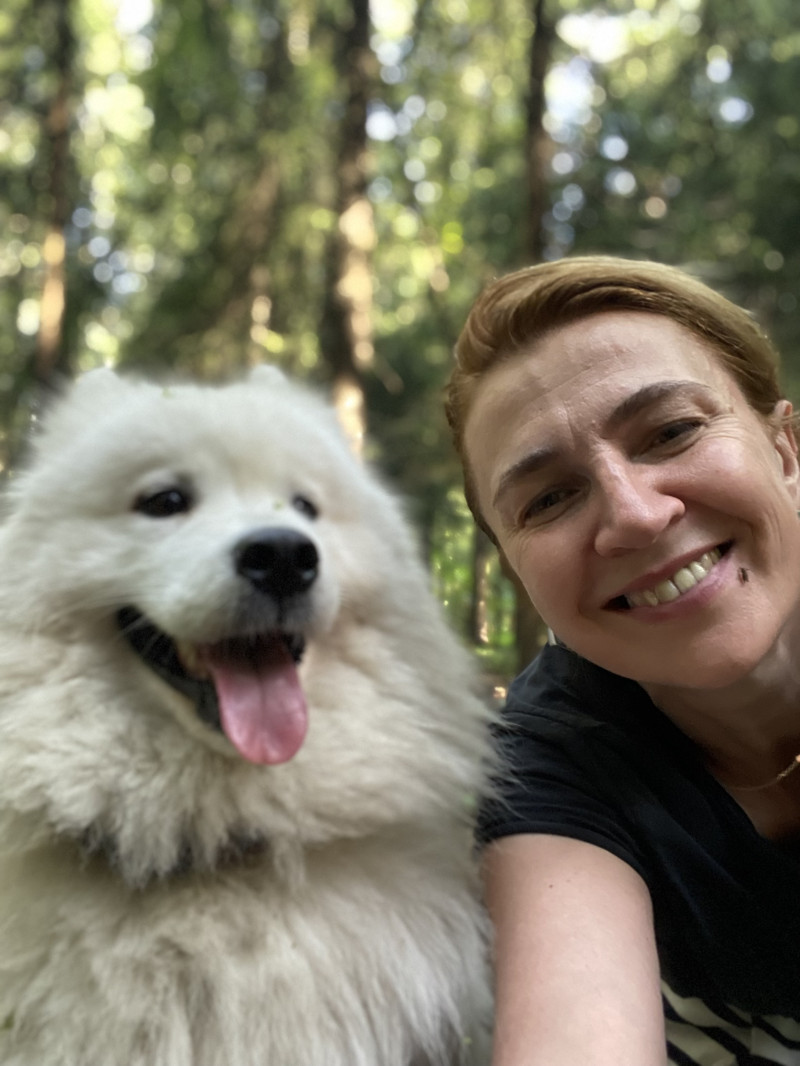 Собака от радости виляет хвостом, для этого нужны лишь радость и хвост.