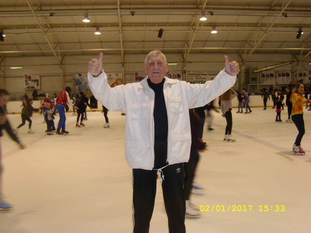 Анатолий, Россия, Волгоград, 76 лет, 2 ребенка. Он ищет её: Не полную женщину в возрасте 60-69 лет честную порядочную добрую без вредных привычек без материальнСпокойный одинокий мужчина (рост 177 вес 81), проживающий в МКР Ангарский Волгограда, не богат,