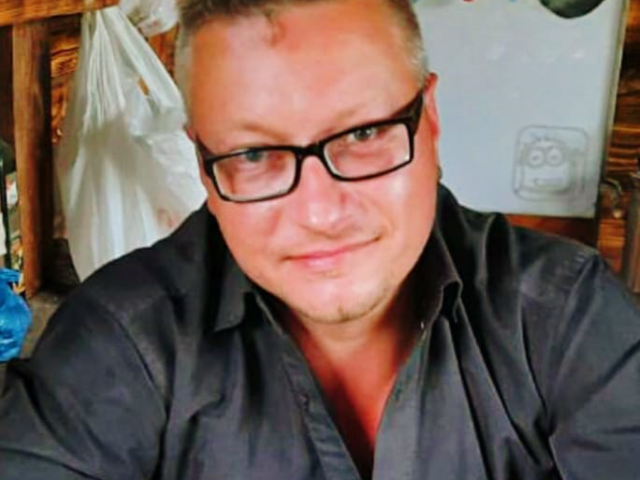 Олег Викторович, Россия, Солнечногорск, 41 год. Познакомлюсь с женщиной для любви и серьезных отношений, брака и создания семьи, дружбы и общения..Музыка - жизнь!