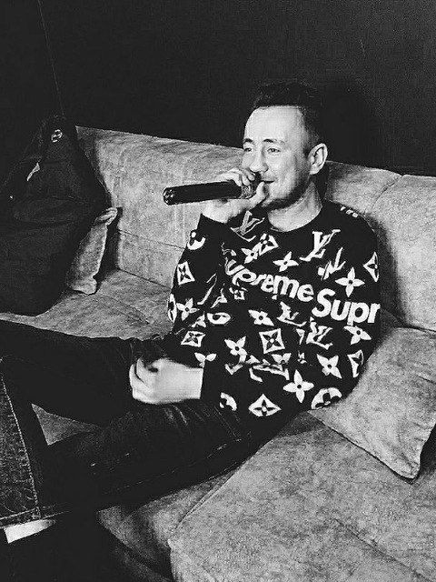 Олег, Узбекистан, Ташкент, 38 лет. Познакомлюсь с женщиной для любви и серьезных отношений, дружбы и общения." Ценю искренность, уютные вечера с хорошей музыкой и тёплые разговоры. Мечтаю о взаимном вдохн