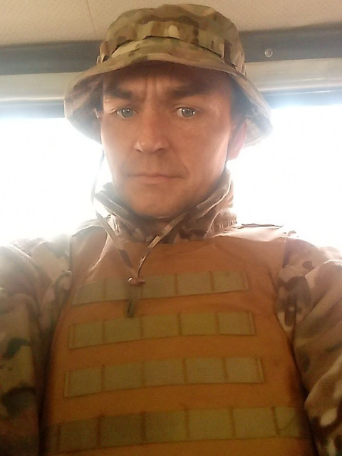 Роман, Рубежное, 42 года, 1 фото. Он ищет её: женщину для любви и серьезных отношений, брака и создания семьи, гостевого брака, воспитания детей,   Анкета 836680. 