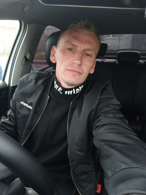 Сергей, Киров, 41 год, 2 фото. Он ищет её: женщину для любви и серьезных отношений, брака и создания семьи, дружбы и общения.  Анкета 836780. 