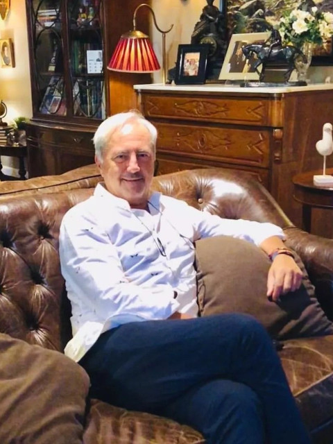 Николай, США, Шарлотт, 61 год, 1 ребенок. Познакомлюсь с женщиной для любви и серьезных отношений, брака и создания семьи, дружбы и общения.Я Николай Михайлов, мне 60 лет, я из прекрасного города Москвы в России. Я холостяк и одинок. Очень 