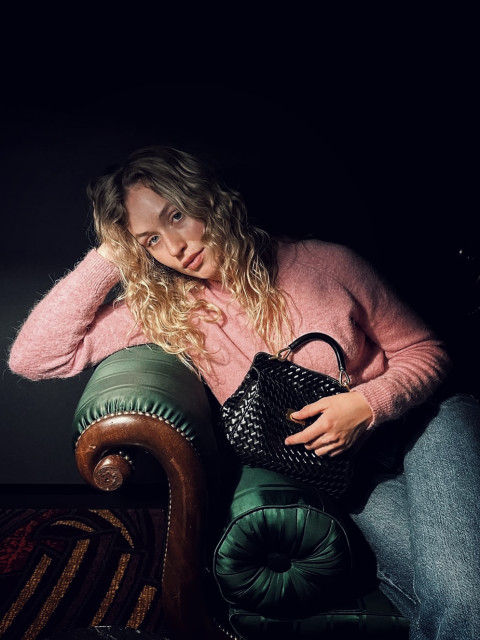 Ирина, Россия, Москва, 31 год. Познакомлюсь с мужчиной для брака и создания семьи, рождения совместных детей.Здесь в поисках СЕРЬЕЗНЫХ ОТНОШЕНИЙ, просьба не беспокоить предложениями интимного характера. Цените