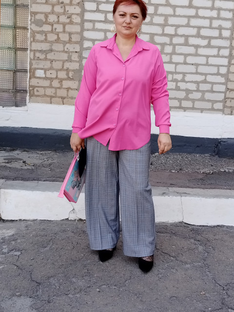 Анна Сергеева, Россия, Красный Луч, 41 год, 2 ребенка. Хочу найти Спокойного, доброго, внимательного, любящего, ласкового, понимающего, заботливого, честного.Люблю животных, готовить, отдыхать.