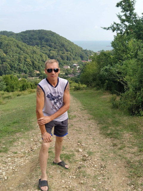 Александр, Россия, Краснодар, 51 год. Он ищет её: Познакомлюсь с женщиной для любви и серьезных отношений, брака и создания семьи, дружбы и общения.Весёлый обонятельный