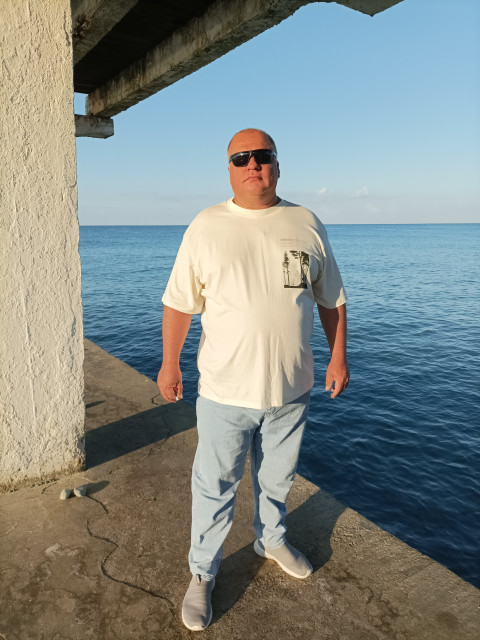 Виктор, Россия, Йошкар-Ола, 54 года. Познакомиться для создания семьи. Я за честные традиционные отношения. Дети давно выросли, живут отд