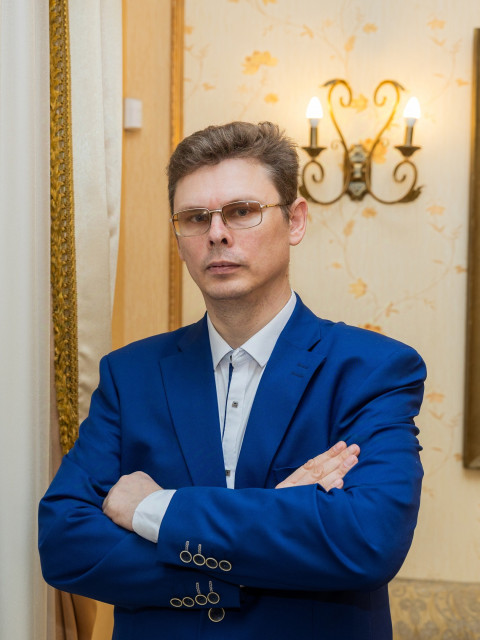 Анатолий, Россия, Санкт-Петербург, 41 год. Добрый, заботливый, одинокий мужчина. Романтик. 