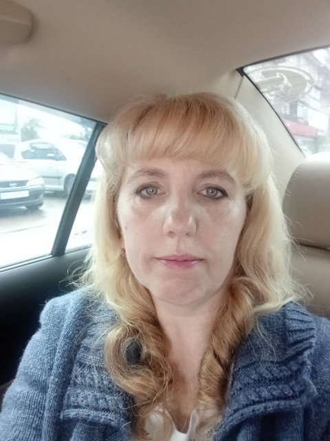 Елена, Россия, Псков, 52 года, 2 ребенка. Познакомлюсь с мужчиной для брака и создания семьи. Непьющего, доброго, трудолюбивого.Работаю, 2 детей, дочь взрослая, сыну 8 лет. Не хватает в семье мужчины.