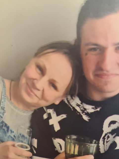 Ирина, Россия, Санкт-Петербург, 53 года, 1 ребенок. Она ищет его: Познакомлюсь с мужчиной для любви и серьезных отношений. Умного , надёжного, крепкое плечоГрустная одинокая женщина, работаю продавцом живу отдельно от взрослого сына