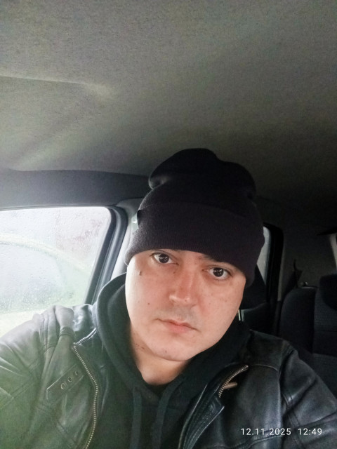 Саша, Россия, Москва, 35 лет. Познакомлюсь с женщиной для любви и серьезных отношений, брака и создания семьи, воспитания детей, рРодился в Маленьком городке в Волгоградской области. Приехал В Казань поступать В военное училище тр