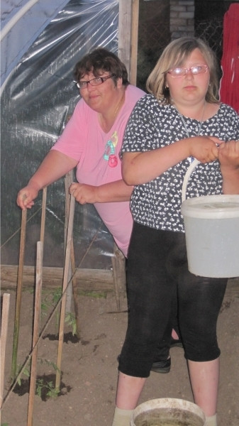 Доча с мамулей