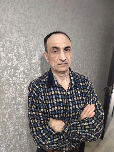 Роман, Россия, Липецк, 53 года, 1 ребенок. Познакомлюсь с женщиной для любви и серьезных отношений, дружбы и общения.Поддержу разговор на любые темы. Люблю природу, животных, готовить, заниматься спортом.