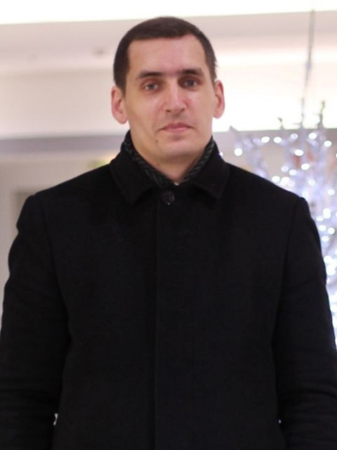 Алексей, Россия, Санкт-Петербург, 40 лет, 1 ребенок. Познакомлюсь с женщиной для любви и серьезных отношений, брака и создания семьи.Образован, состоявшийся, без вредных привычек, с большим количеством увлечений и интересов.