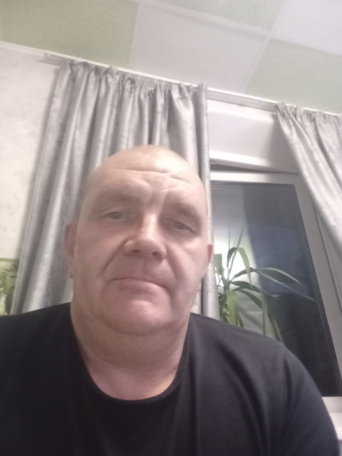 Михаил, Россия, Санкт-Петербург, 48 лет. Познакомлюсь с женщиной для любви и серьезных отношений.В поиске второй половины. готов к совместному проживанию у меня в СПб не против если вы с ребенком.
