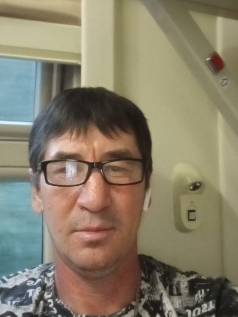 Алмас, Россия, Янгантау, 43 года, 2 ребенка. Познакомлюсь с женщиной для любви и серьезных отношений. Анкета 839064. 