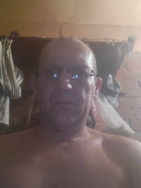 Sergei Parfenov, Россия, Вольск, 54 года. Хочу найти Женщину, которую я бы любил и всегда ухаживал за ней, с которой мы все беды и радости разделяли вмесЖиву у мамы, так как нужен уход за ней