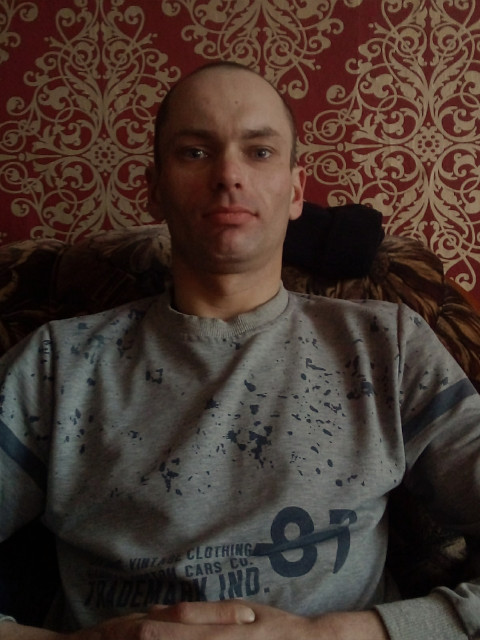 Иван, Россия, Выборг, 40 лет, 1 ребенок. Познакомлюсь с женщиной для любви и серьезных отношений, брака и создания семьи, воспитания детей, рДобрый заботливый любящий верный домосед . 
Работаю. Хочу найти девушку для создания семьи.