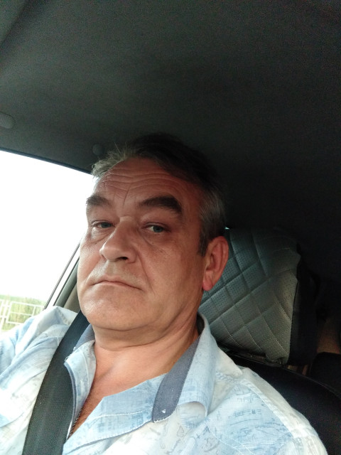 Игорь, Россия, Абинск, 53 года, 2 ребенка. Познакомлюсь с женщиной для любви и серьезных отношений, брака и создания семьи.Добрый, верный, опрятный, хозяйственный. Воспитан, даже интеллигентен, но с комплиментами сложно)).К