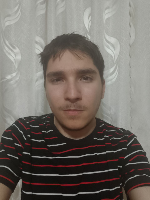 Олег, Россия, Астрахань, 20 лет. Познакомится с женщиной