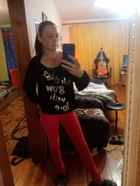 Марианна, Беларусь, Гомель, 33 года. Она ищет его: Познакомлюсь с мужчиной для любви и серьезных отношений, брака и создания семьи, дружбы и общения.Я Марианна. Работаю горничной на квартирах.