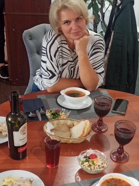 Елена, Россия, Москва, 50 лет, 1 ребенок. Она ищет его: Познакомлюсь с мужчиной для любви и серьезных отношений, брака и создания семьи.Люблю " живую" жизнь. Путешествия, дорогу, машину, разумный экстрим..., да много всего. Сы